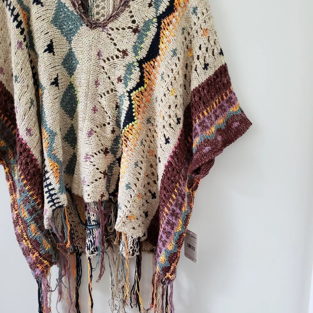Free People Hidden Gem Lightweight Poncho Top - Picture 7 of 12